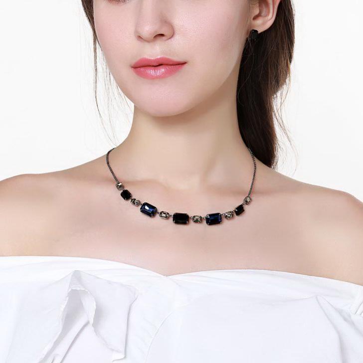 Khaista black Australian crystal pendant necklace set