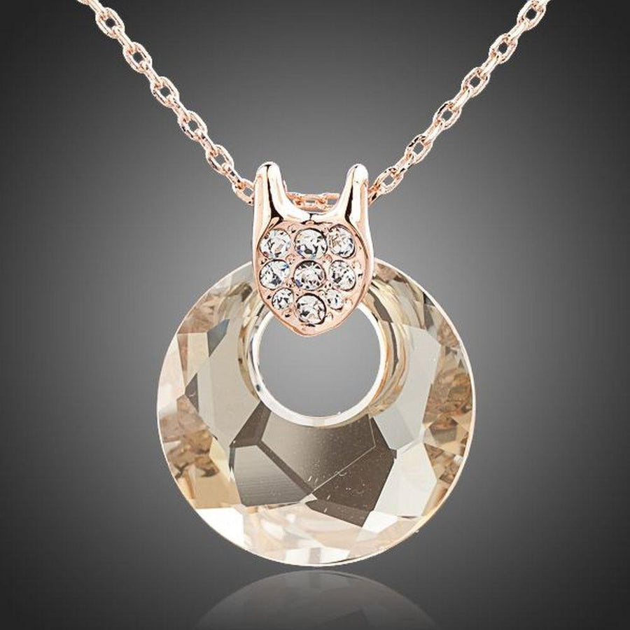 KHAISTA round link chain crystal necklace on white background