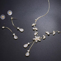 Side angle view of Khaista cat's eye floral set