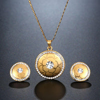 Floral bridal pendant detail by Khaista
