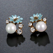 Load image into Gallery viewer, Flower Pearl Stud Earrings -KPE0352 - KHAISTA Fashion Jewellery
