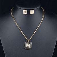 Side angle view of Khaista geometric set