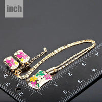 Artistic gold plated detail by Khaista