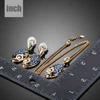 Fish pattern detail on Khaista gold Stellux set
