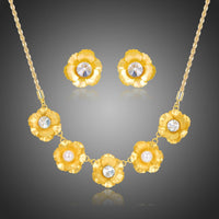 Close-up of pearl stones on Khaista gold floral set