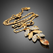 Load image into Gallery viewer, Khwabeeda Crystal Design Pendant Necklace - KHAISTA Fashion Jewellery
