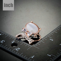 Kitten design detail on Khaista crystal brooch