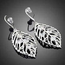 Load image into Gallery viewer, Leaves Stellux Austrian Crystal Drop Earrings -KPE0040 - KHAISTA Fashion Jewellery
