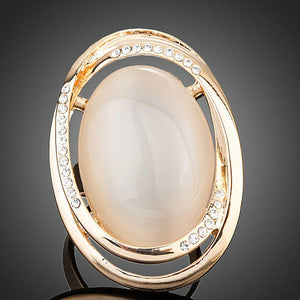 Lightweight Egg Shaped Crystal Ring - KHAISTA Fashion Jewellery