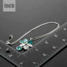 Load image into Gallery viewer, Rain Drop Daisy Necklace - KHAISTA Fashion Jewellery
