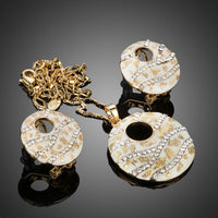 Close-up of round crystals on Khaista clip set
