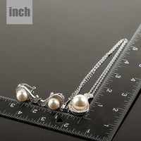 Round pearl stud detail by Khaista