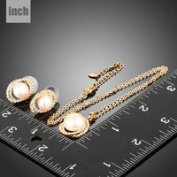 Pearl CZ pendant detail by Khaista