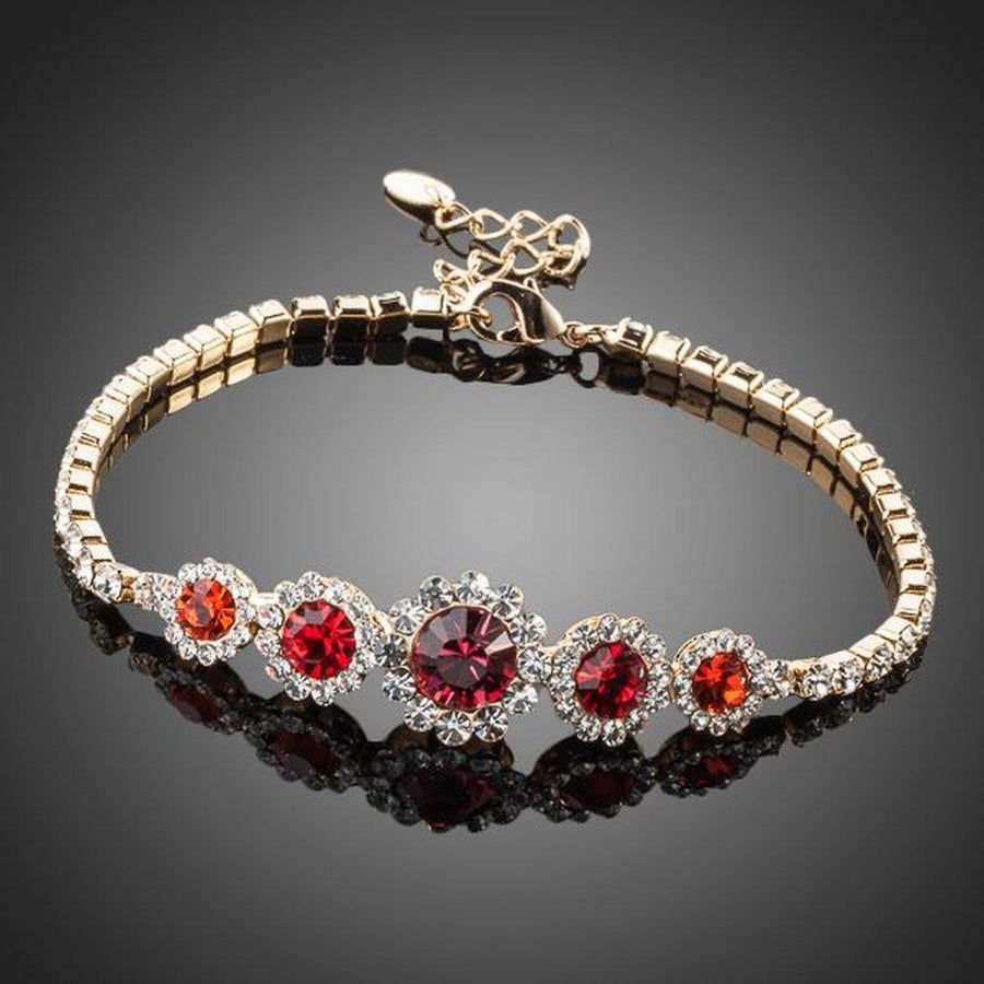 KHAISTA round red classic crystal bracelet on white background