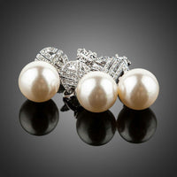 Close-up of pearl stones on Khaista pearl set