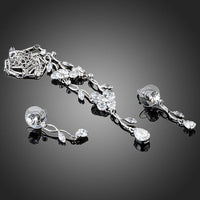 Close-up of AAA crystals on Khaista teardrop set