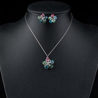 Close-up of multicolour Stellux crystals on Khaista floral set